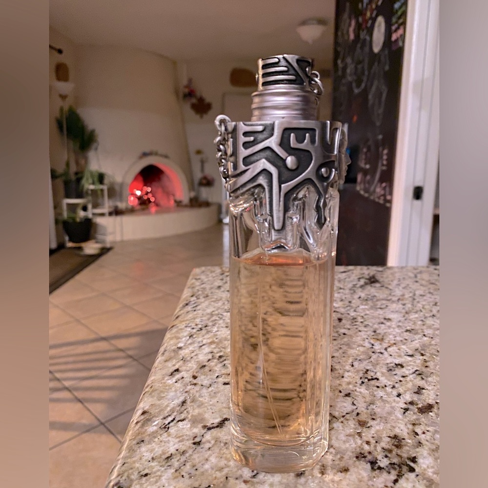 WOMANITY By Thierry Mugler